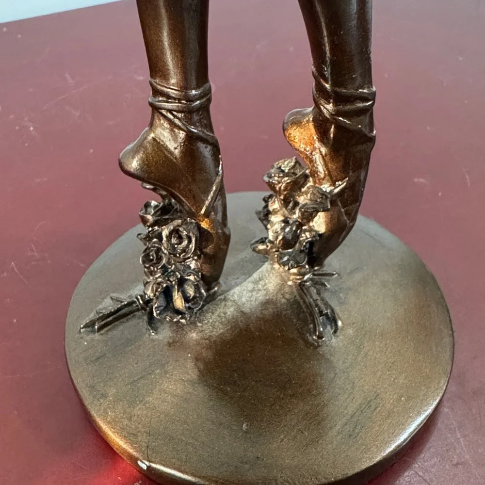 Elegant Ballerina Bronze Style (Resin) Statue 16 3/4"H x 6"W - Vintage - Picture 11 of 13